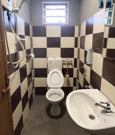 Bathroom 3, G East Ipoh Guesthouse, Kinta