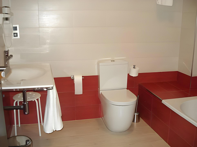 Bathroom, Hotel Rural Villa de Berlanga, Soria