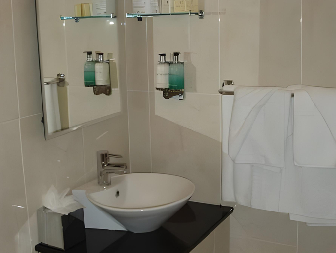 Bathroom 4, Blue Haven Hotel