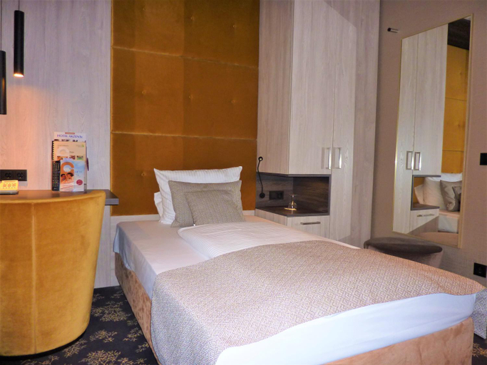 Bedroom 8