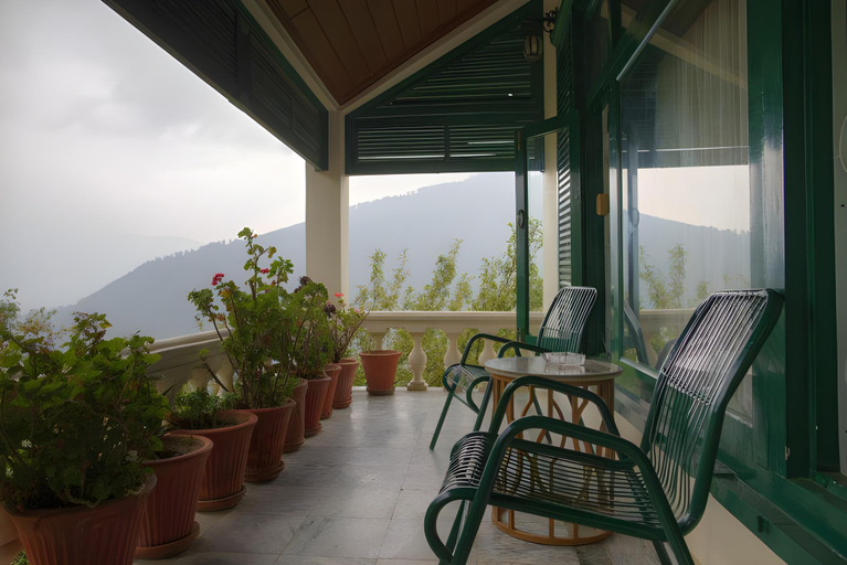 View 2, Magpie Lodge, Hazara