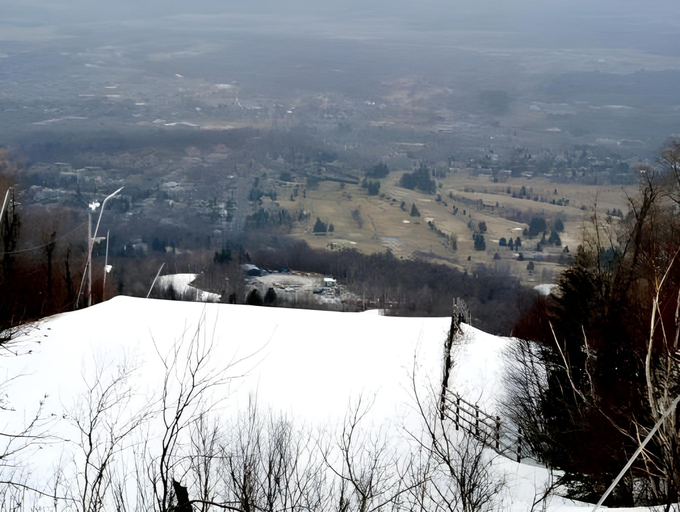 Others 3, Studiotel Bromont, La Haute-Yamaska