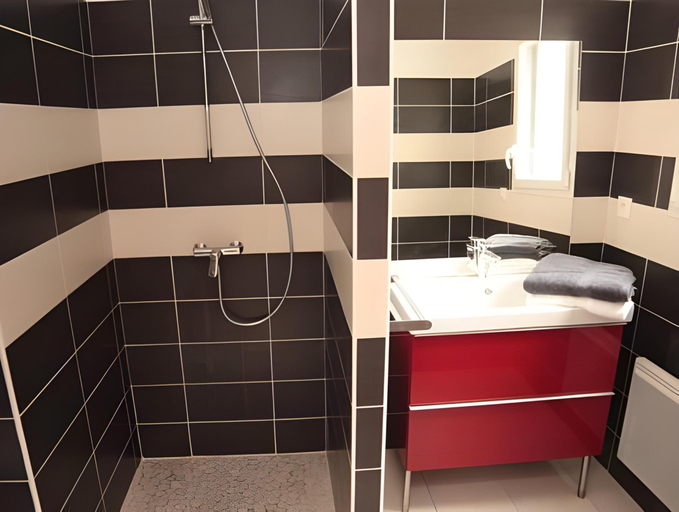 Bathroom 2, Chambres du Bout du Monde, Finistère