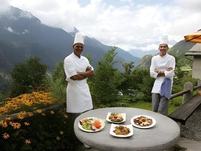 Food & Drinks 5, Hotel Stua Granda, Maloja