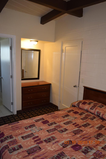Others 5, Stanlunds Inn and Suites, San Diego