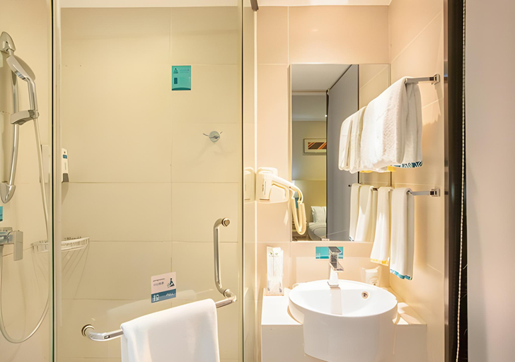 Bedroom 2, City Comfort Inn Guiping Xishan, Guigang