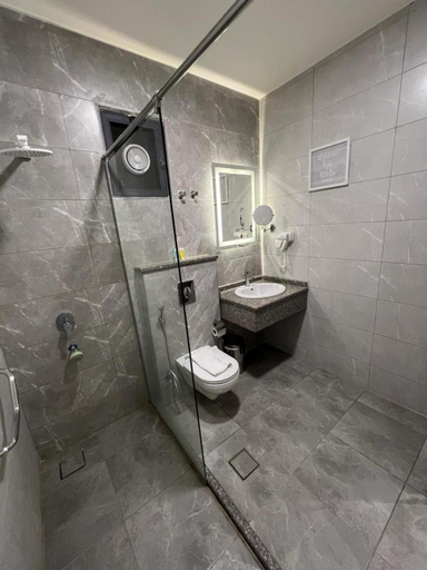 Bathroom 5, sky hotel, Aqaba
