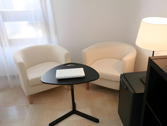 Others 4, Hotel Provenza, Imperia