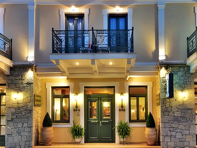 Exterior & Views