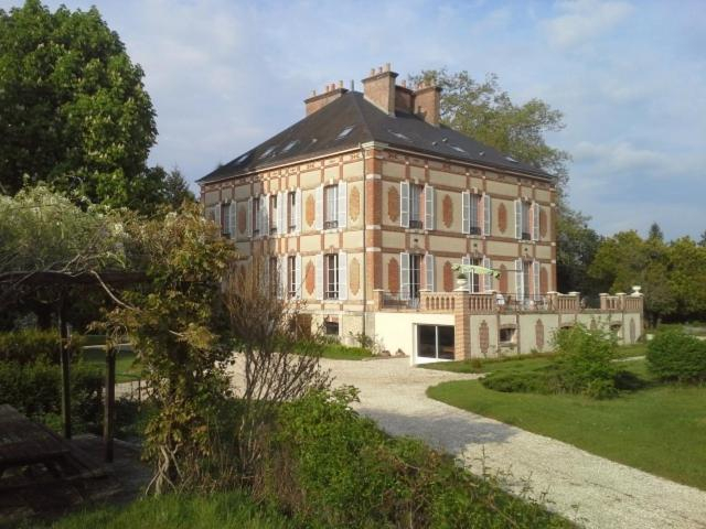 Others 4, Chateau des Bouffards, Cher