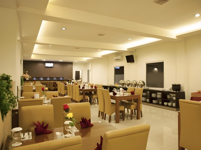 Food & Drinks, Borneo Emerald Hotel, Ketapang