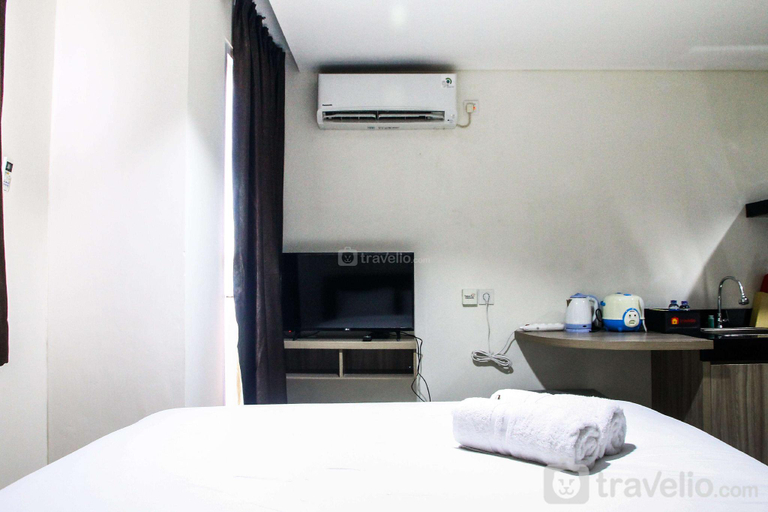 Others 4, Comfy Studio Room Bintaro Icon Apt By Travelio, Tangerang Selatan