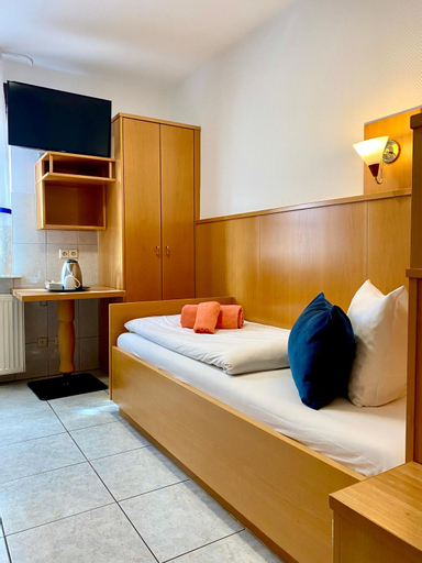 Bedroom 10