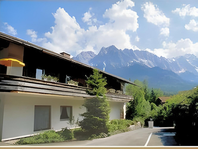Others 4, Landhaus Steinbrech, Garmisch-Partenkirchen