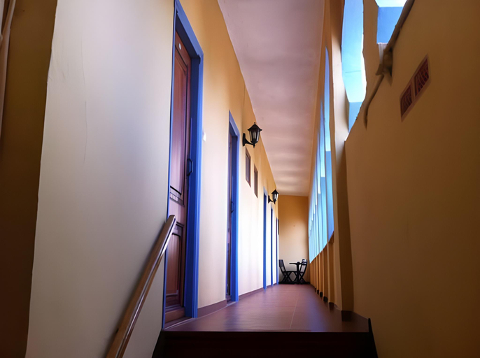 Others 2, Hostal L'Estrella, Girona
