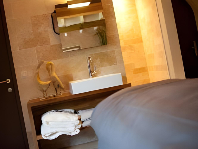 Bedroom, Hostellerie Hof Ter Doest, West-Vlaanderen