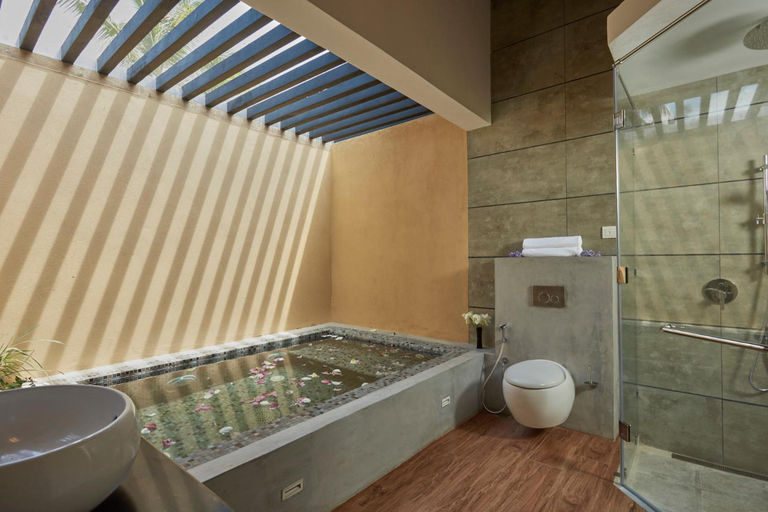Bathroom 5, The Villas, Wadduwa, Panadura