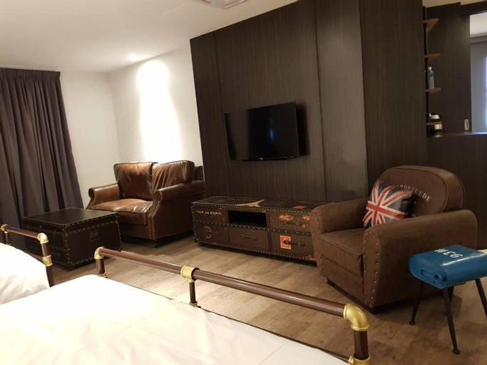 Others 5, Hotel Kristal, Bentong