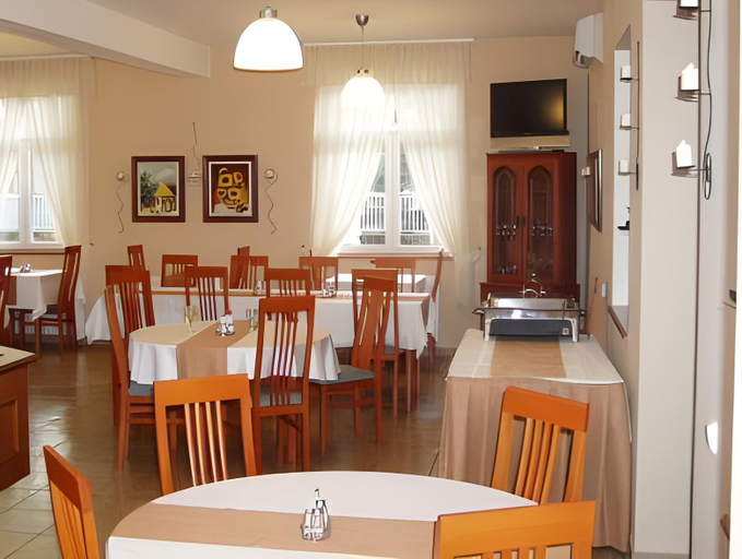 Food & Drinks 4, Hotel Platan, Székesfehérvár