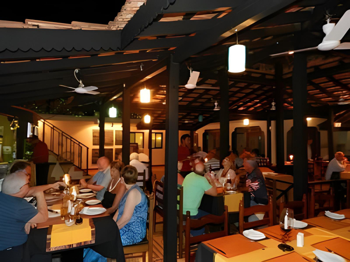 Food & Drinks 5, Sunset Beach Resort, North Goa