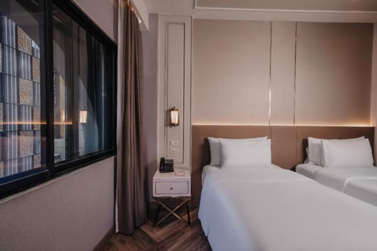 Bedroom 30