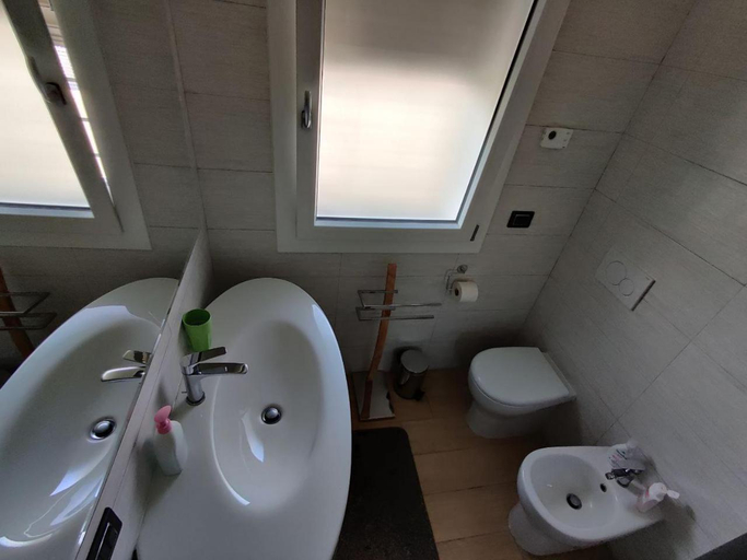 Bathroom 3, Casa Bruzio B&B, Bologna