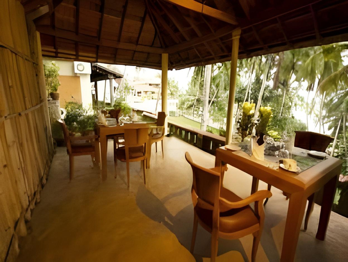 Food & Drinks 4, Tom's Inn Premium, Thiruvananthapuram