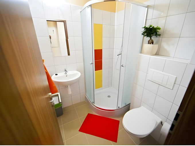 Bathroom 5, Penzion Hviezda, Bratislava II