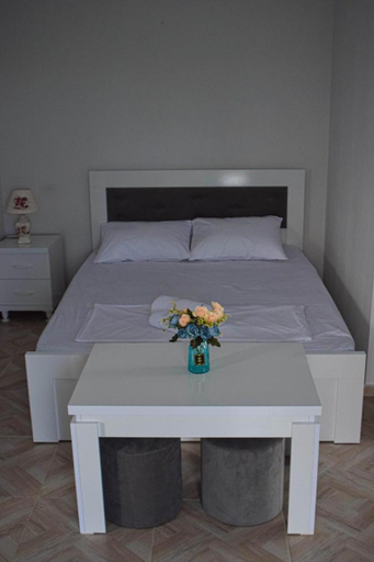 Others 3, Gio's Guest House, Batumi