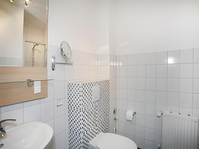 Bathroom 2, Eicher Ferienwohnungen Warnemunde, Rostock