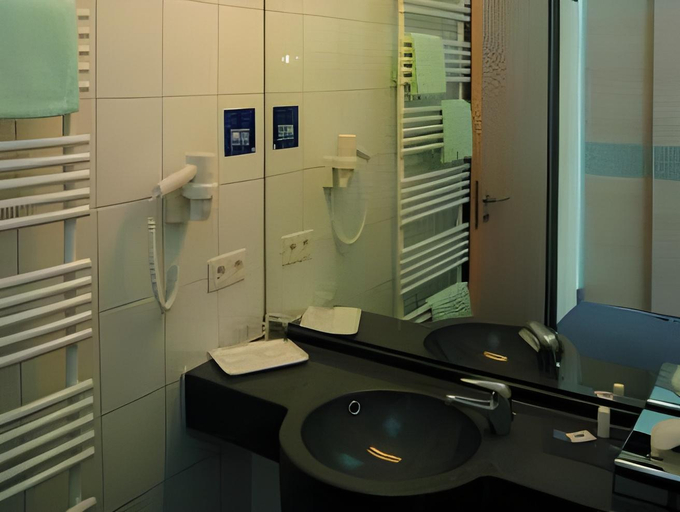 Bathroom 4, Garten-Hotel Ponick, Köln