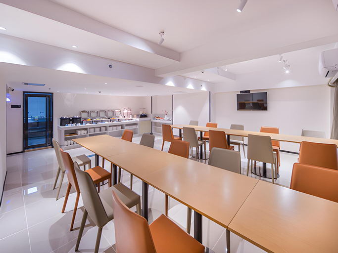 Food & Drinks 3, City Comfort Inn Wuzhou Sanqi City Rose Lake Park, Wuzhou