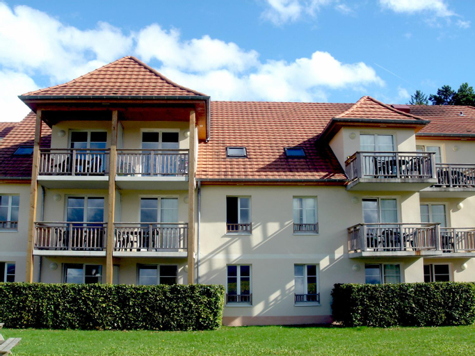 Exterior 4