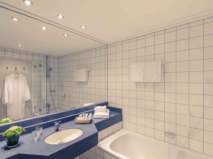 Bathroom 15