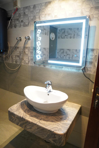 Bathroom 4, Nuva Hotel, Islamabad