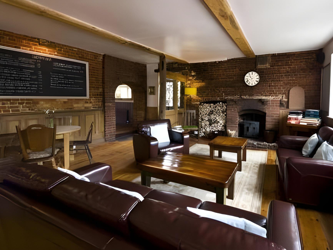 Others 5, The Red Lion, Kent