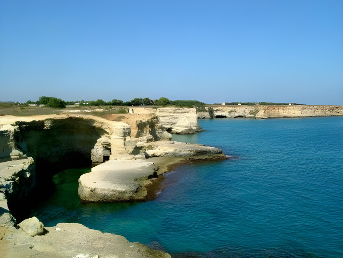 Others 4, Mamma Assunta, Lecce