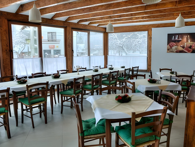 Food & Drinks 5, Bran Pensiunea Restaurant Al Gallo centru, Bran