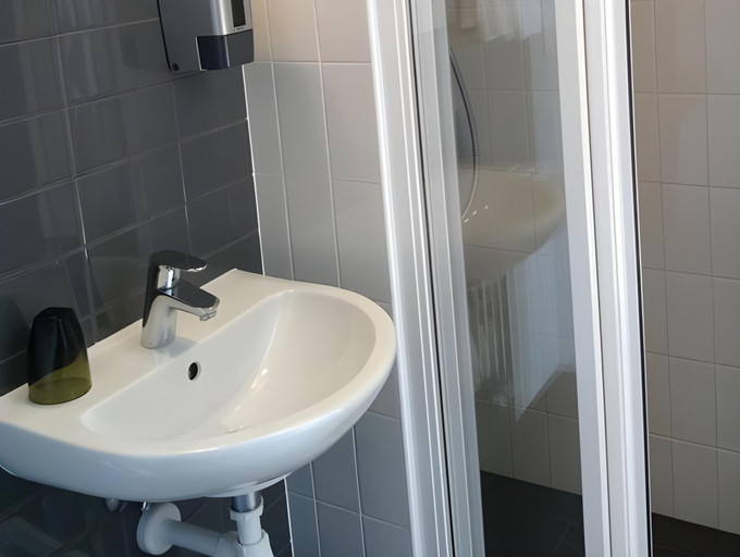 Bathroom 2, Hotel Klidzina, Aizkraukle