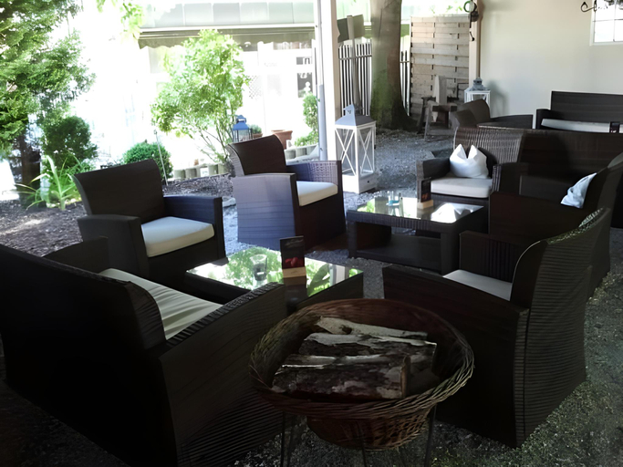 Public Area, Hotel-Restaurant & Metzgerei Roßle, Reutlingen