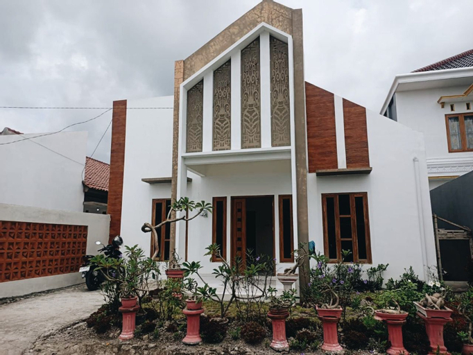Exterior & Views 1, A House 3 with Rice Field View, Bantul