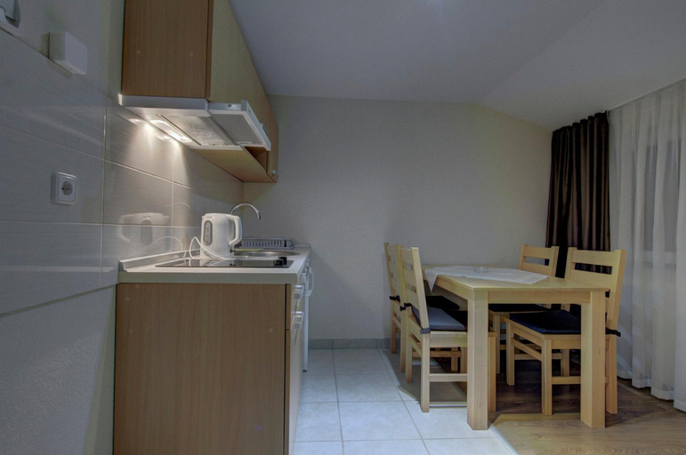 Dining Room 6