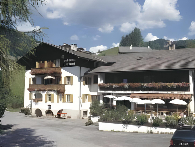 Others 4, Hotel Fines, Bolzano