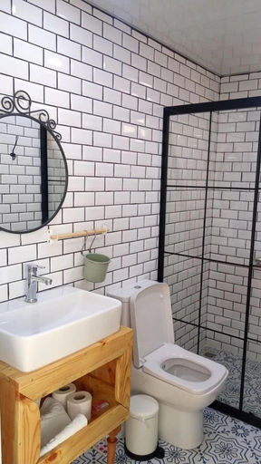 Bathroom, Zebu Hotel, Kumluca