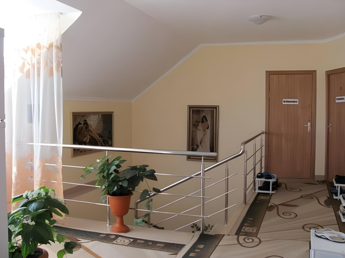 Others 3, Raduga Hotel, Sochi gorsovet