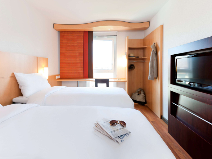 Bedroom 3, ibis Munich City South, München