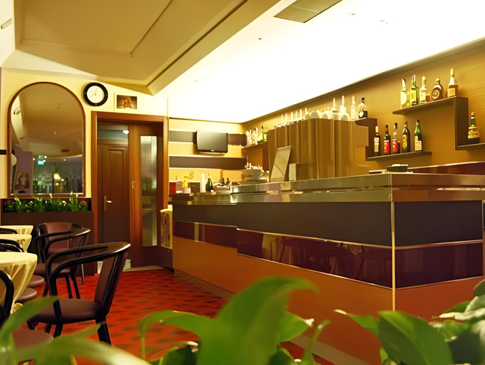 Food & Drinks 5, Hotel Numi & Medusa, Forli' - Cesena