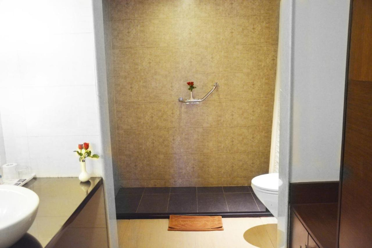 Bathroom 3, Ashraya International Hotel, Bangalore