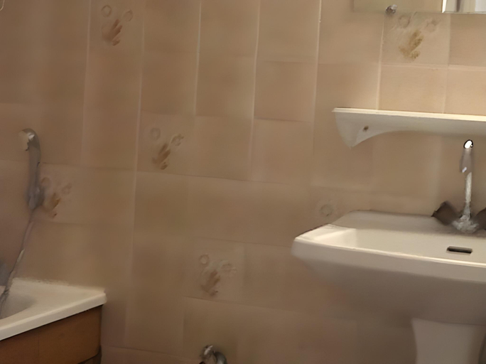 Bathroom 4, Hotel Studios Les Acacias, Landes