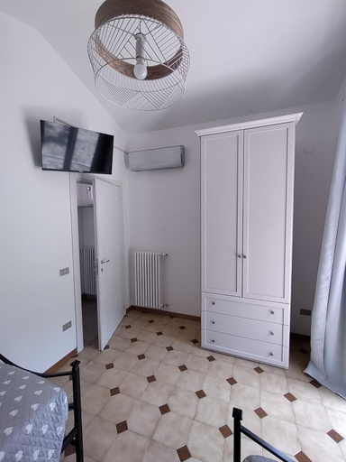 Others 4, B&B AcquaViva, Chieti